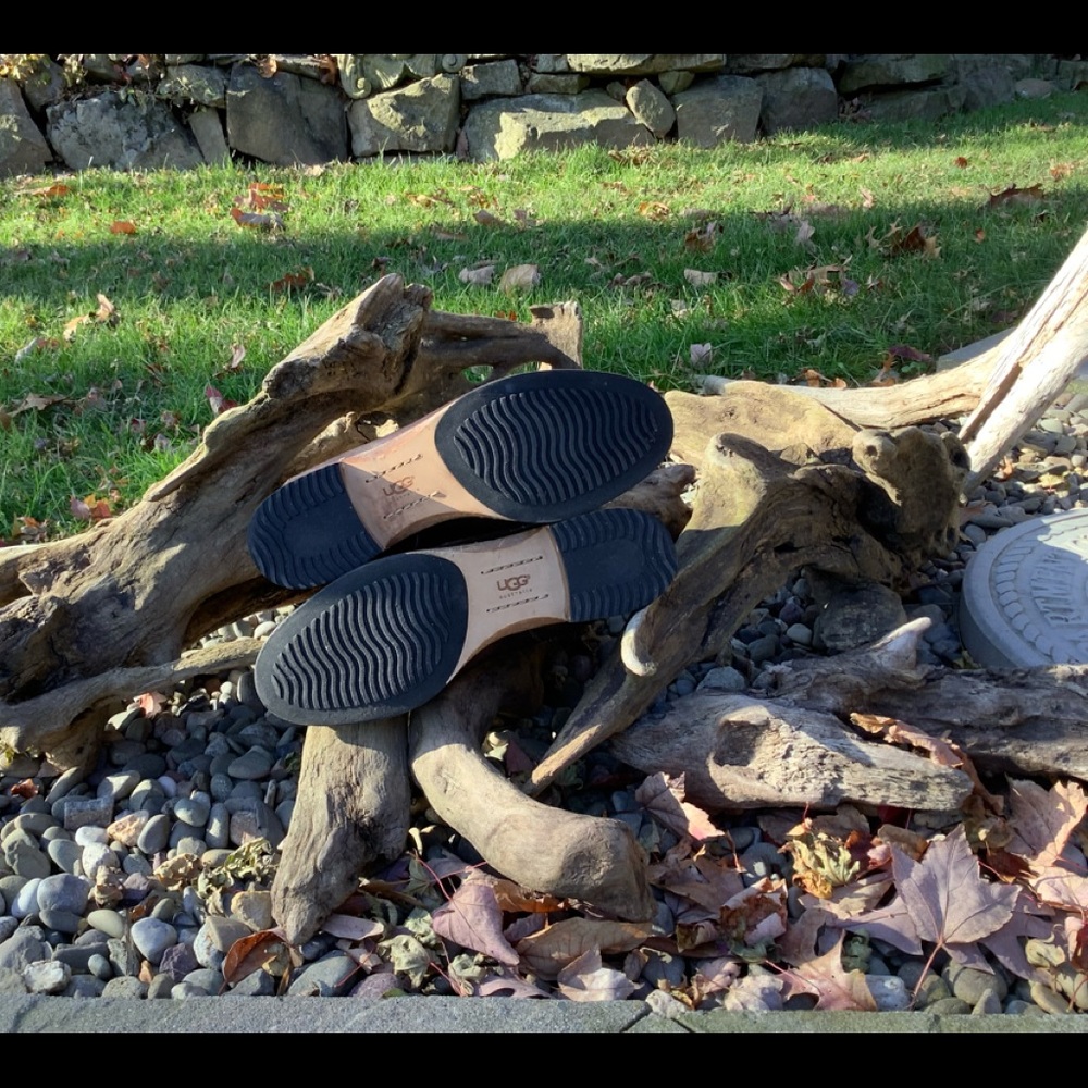 UGG Expresso Leather Finnegan W 10. Great Condition - Picture 7 of 12